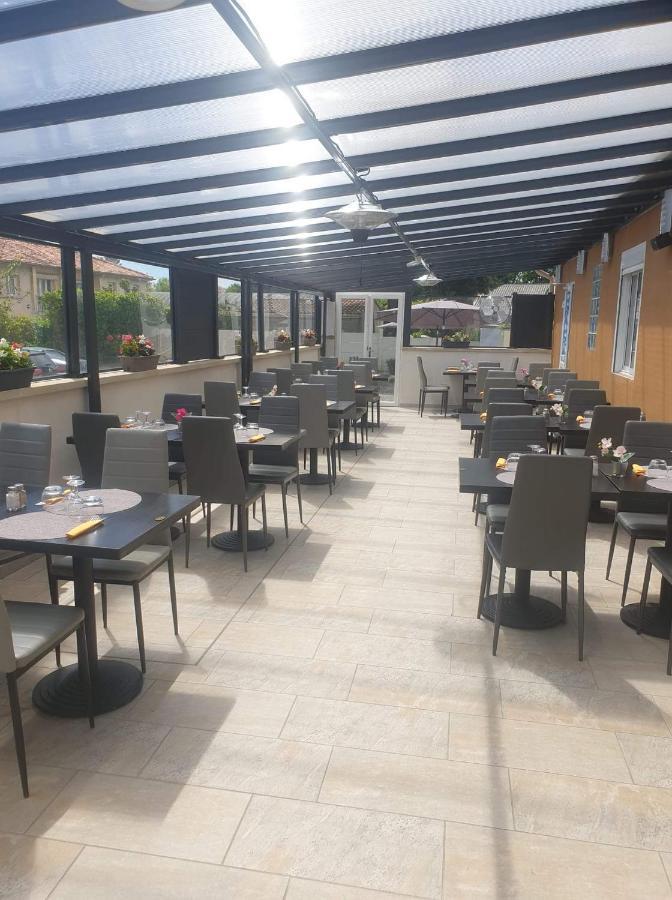Auberge De La Licorne Eu Livron-sur-Drome Exterior photo